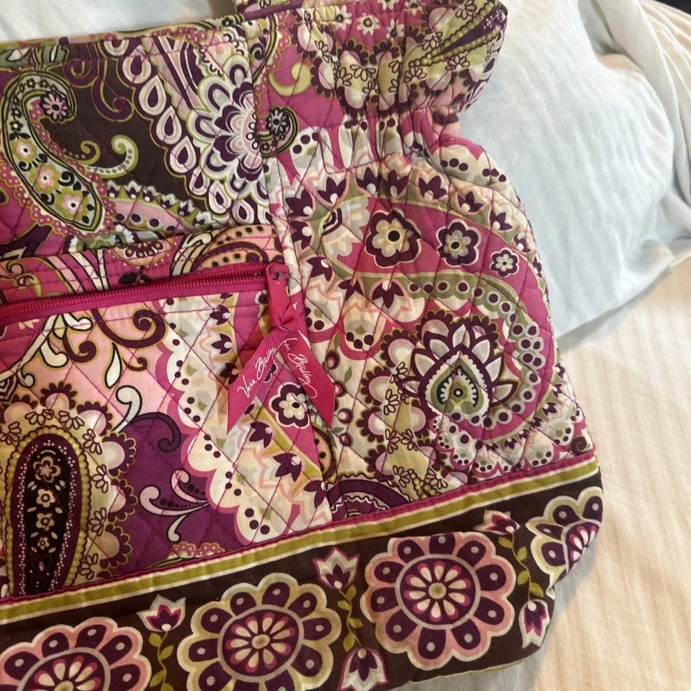 Vera Bradley Retired VERY BERRY PAISLEY Laura Shoulder Bag Pink & Purple